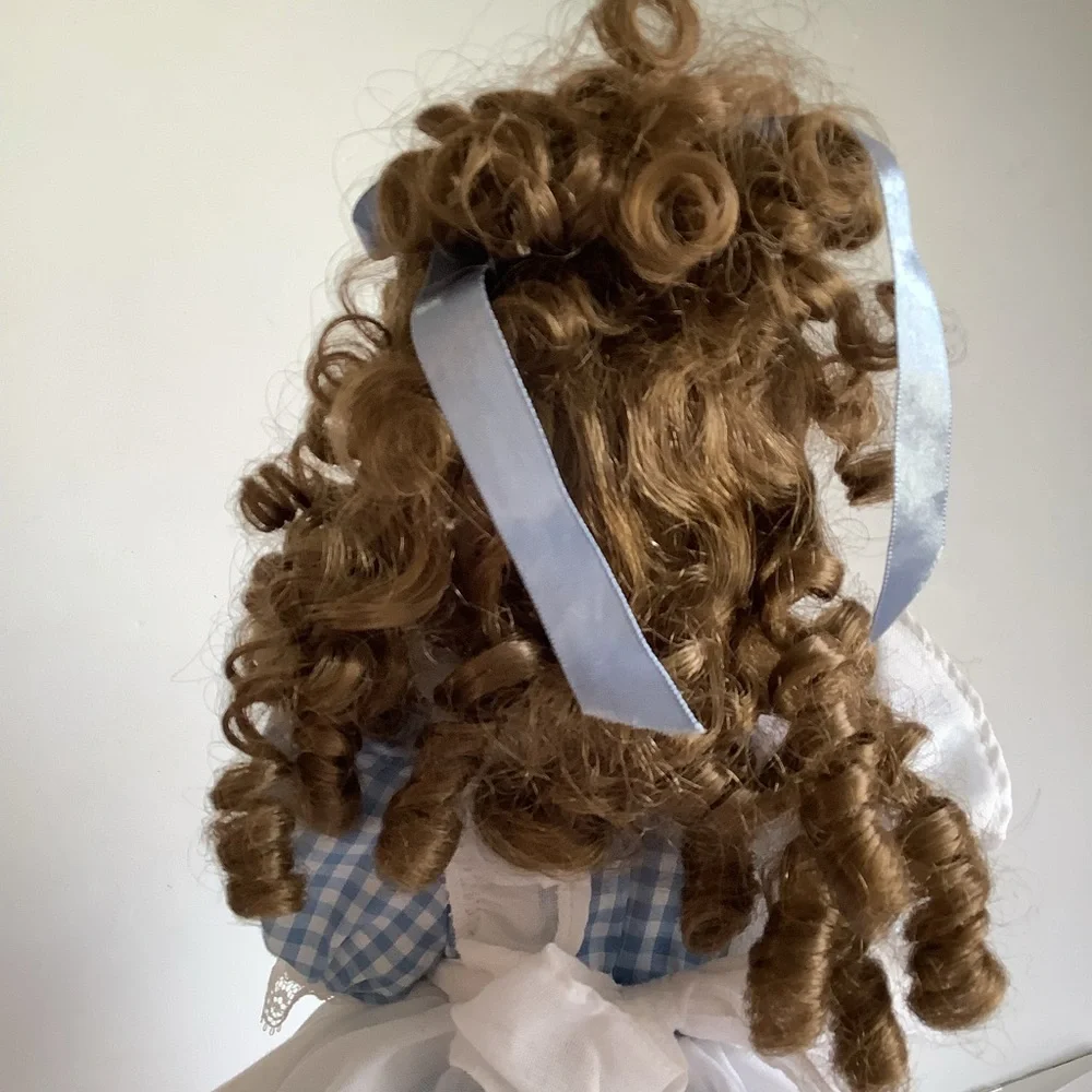 Vintage Ashton Drake Galleries in Gingham‎ and Bows Collection Gwendolyn Doll